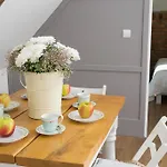 Propertiesforyou Apartman *