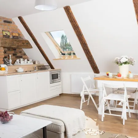 アパート Propertiesforyou ビエルスコ・ビアバ